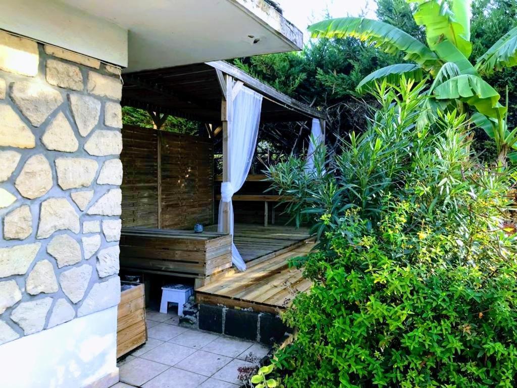Agreable Maison En Centre Ville 诺伊斯·勒·格兰德 外观 照片